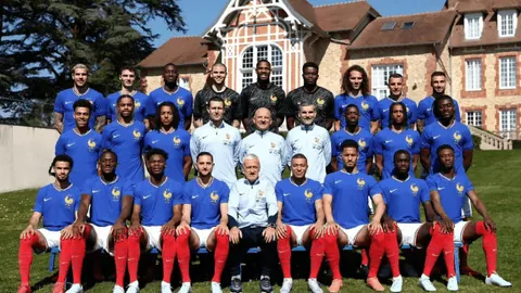 33岁奥斯卡重返巴甲圣保罗队官方宣布